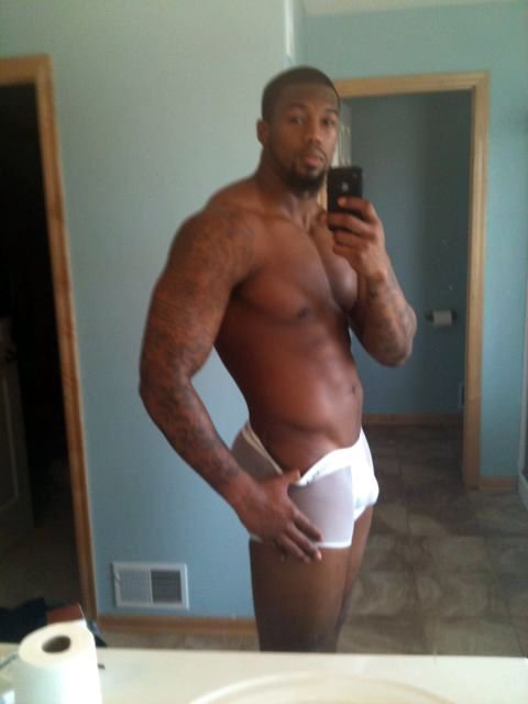 Vernon davis nude