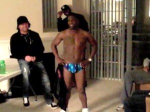 Kevin_Hart_shirtless_01 - Naked Black Male Celebs
